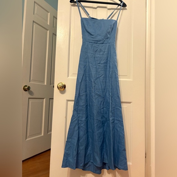Reformation - size 6 - Blue 100% linen maxi dress - open back - A-line - Picture 1 of 6